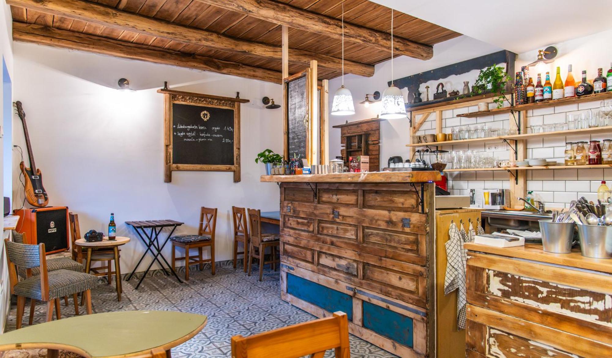 Minifaktura Loft Apartman & Reggelizo Es Etelbar Szokolya Bagian luar foto